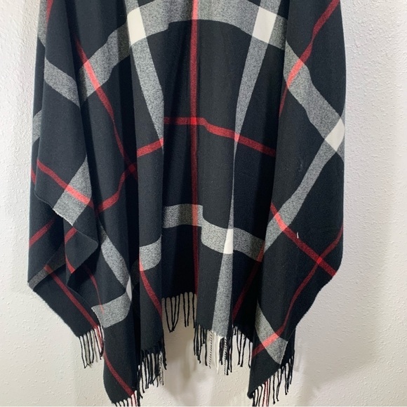Jessica McClintock Super Soft Black Plaid Poncho Caper One Size fits most - Picture 11 of 11